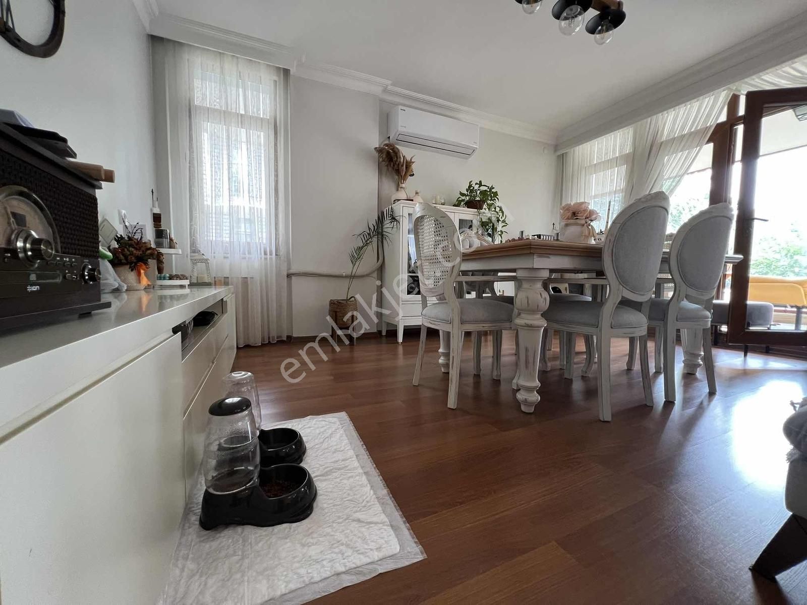 Çengelköy Ata-2 Sitesi___iyi Konumda 400 M2 Fourlex Villa - Görsel 32