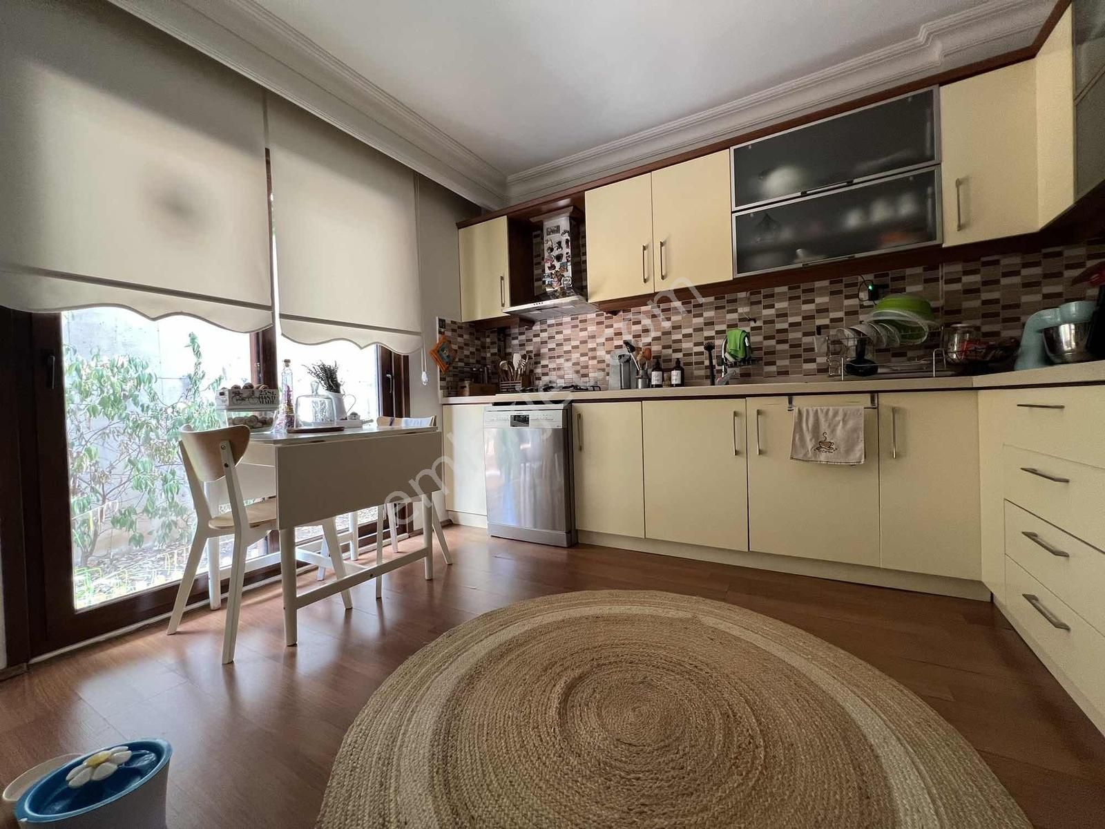 Çengelköy Ata-2 Sitesi___iyi Konumda 400 M2 Fourlex Villa - Görsel 30