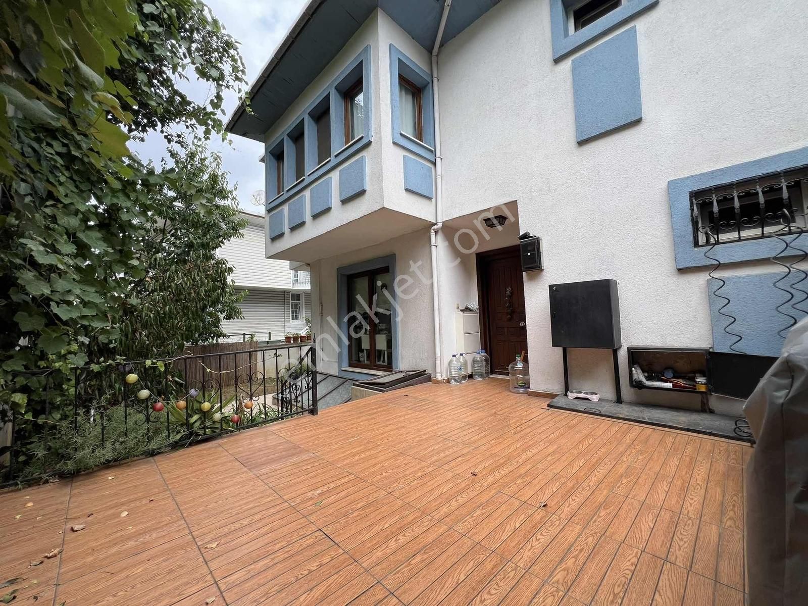 Çengelköy Ata-2 Sitesi___iyi Konumda 400 M2 Fourlex Villa - Görsel 8