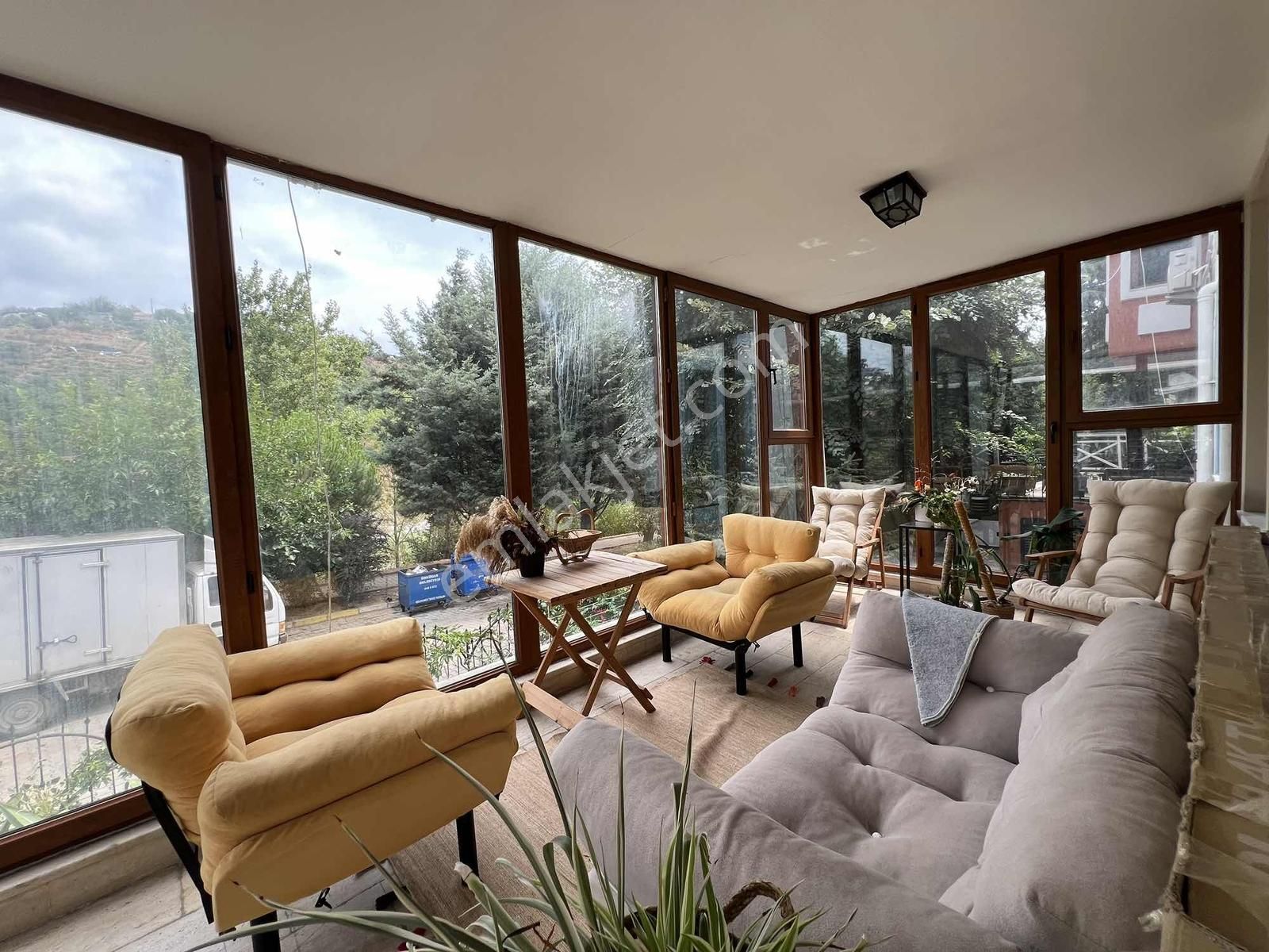 Çengelköy Ata-2 Sitesi___iyi Konumda 400 M2 Fourlex Villa - Görsel 9