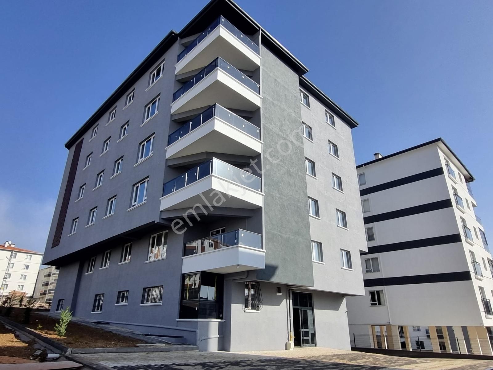 Yenikent Mustafa Kemal Mah.satılık 3+1 Dörtyol Üstü Full Daire