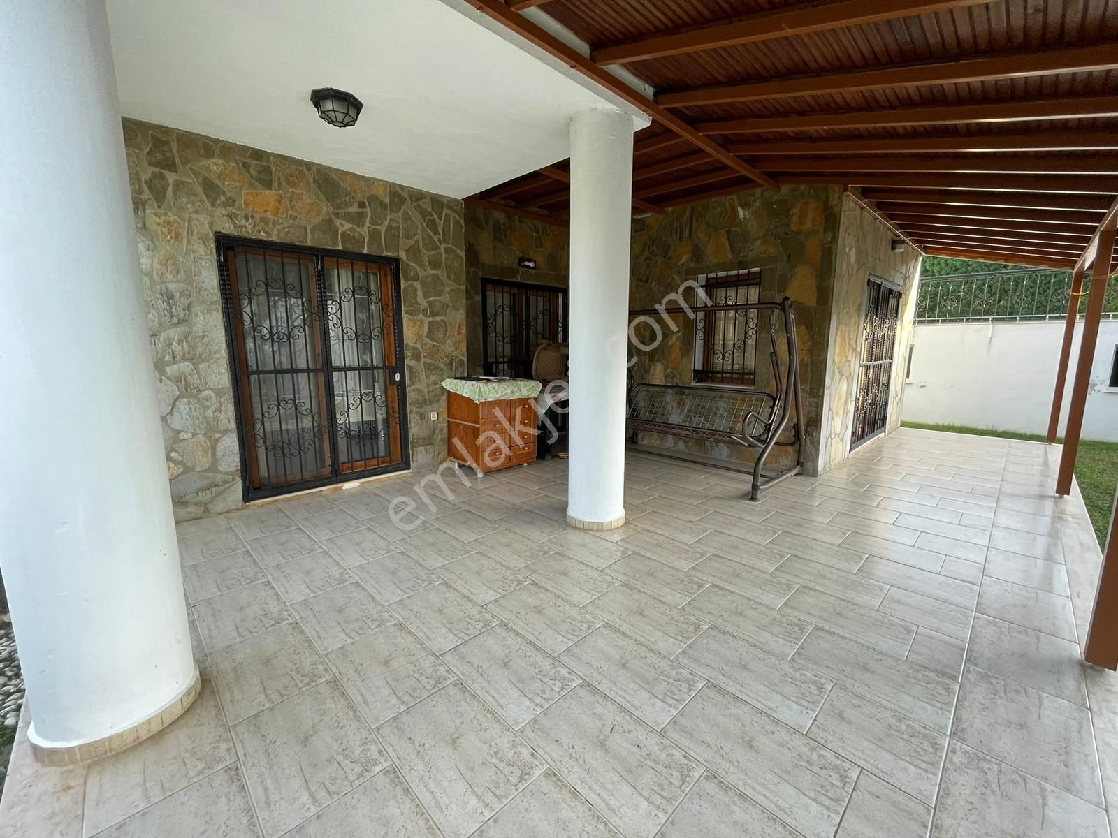 Kuşadası Sahil Sitelerinde 3+1 Müstakil Satılık Villa - Görsel 7