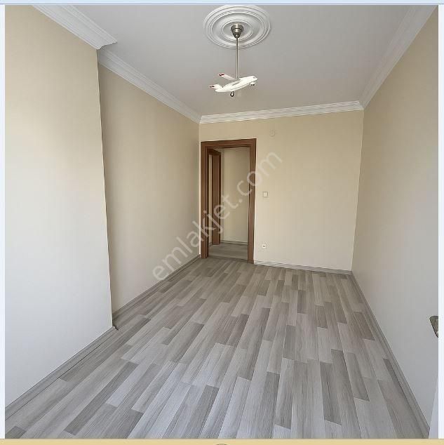 Nilvest'ten Sgk Ve Adliye'ye Yakın, Kullanışlı, Çift Cepheli 3+1 - Görsel 4