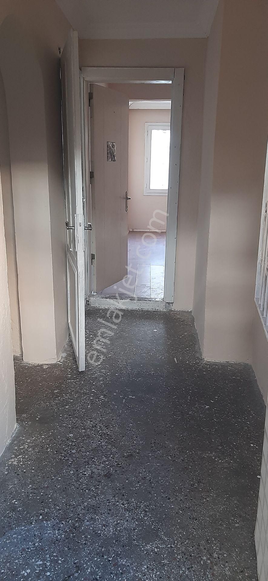 Karabaglar Yunus Emre Mahalleside Satılık 2katlı Müstakil Bina - Görsel 10