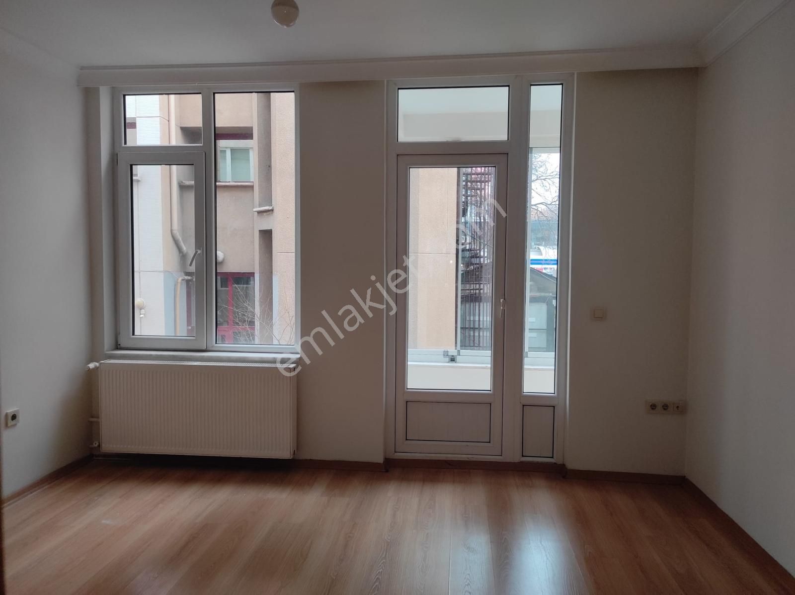 Çankaya Bestekar'da Ön-yan-arka,üç Cephe,150m2,yapılı,4+1+kiler - Görsel 35