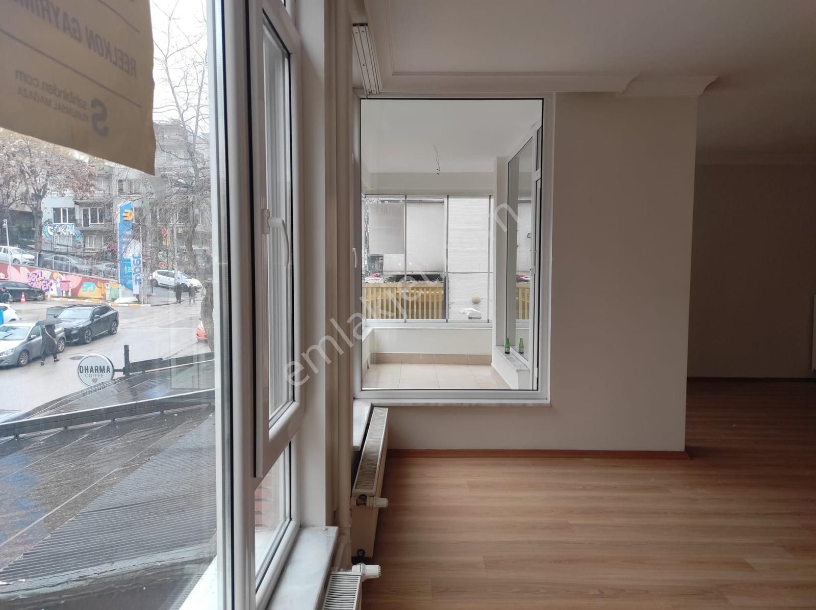 Çankaya Bestekar'da Ön-yan-arka,üç Cephe,150m2,yapılı,4+1+kiler - Görsel 9