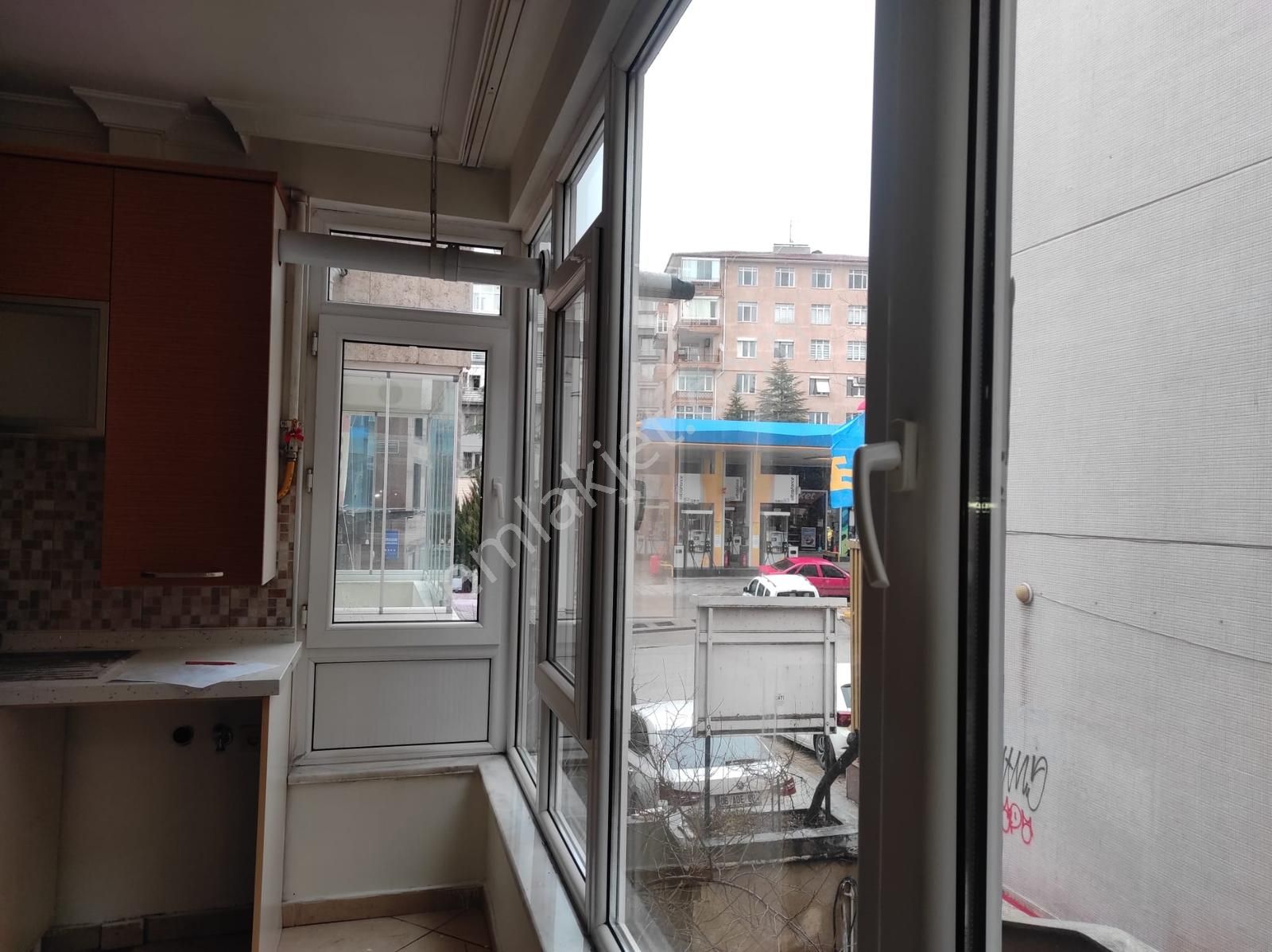 Çankaya Bestekar'da Ön-yan-arka,üç Cephe,150m2,yapılı,4+1+kiler - Görsel 29