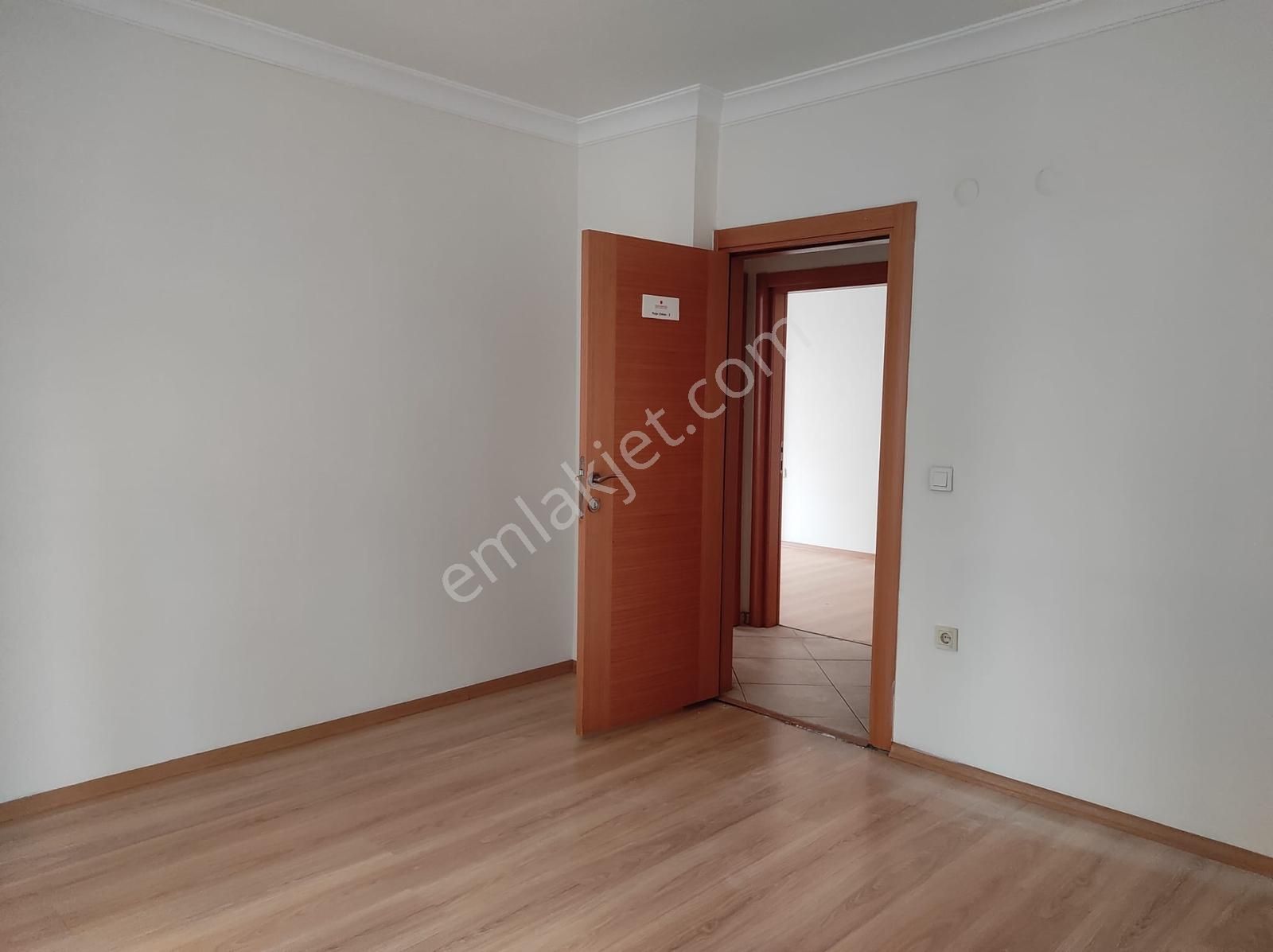 Çankaya Bestekar'da Ön-yan-arka,üç Cephe,150m2,yapılı,4+1+kiler - Görsel 31