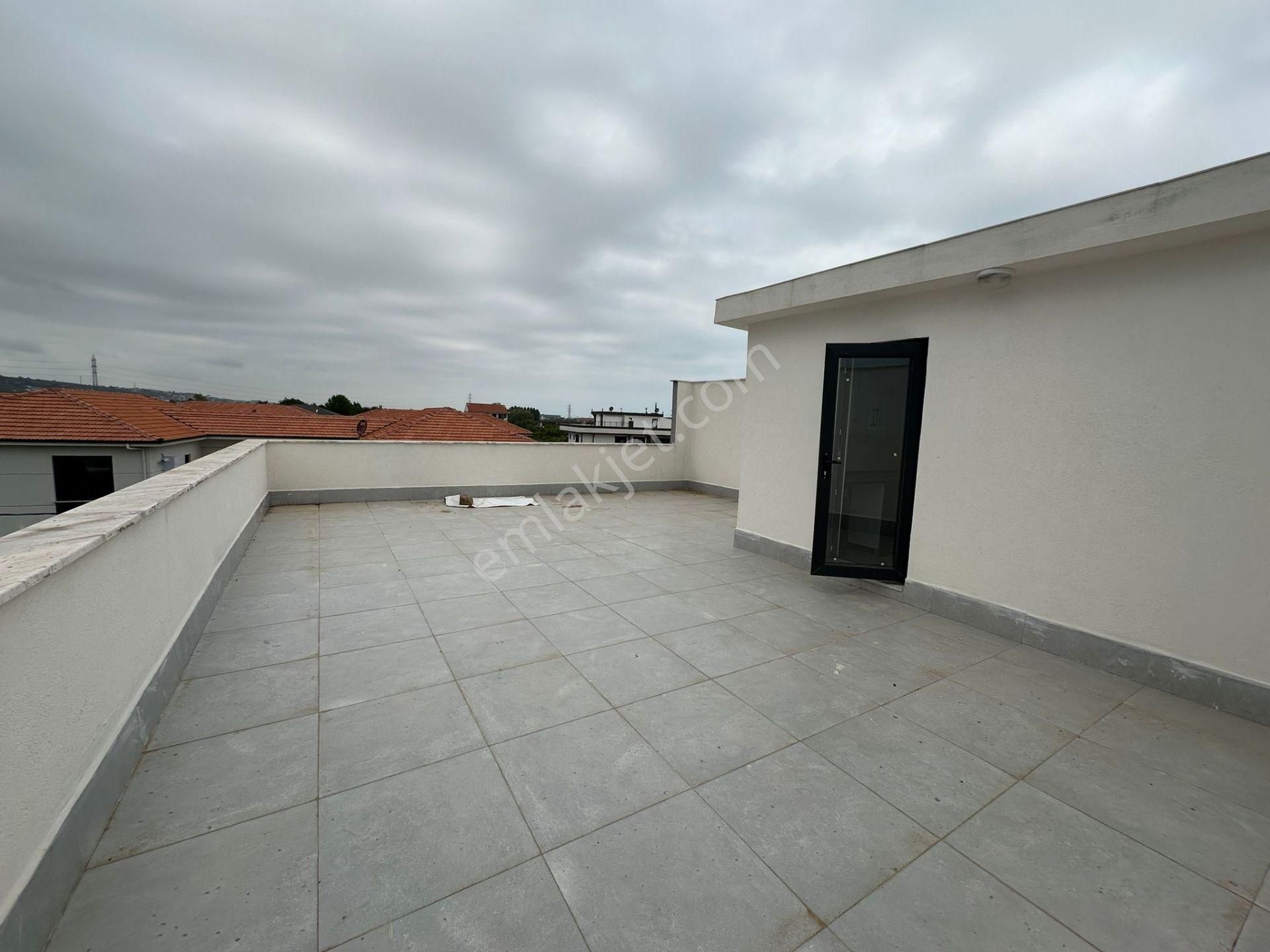 Müstakil Bahçeli Ve Havuzlu Teraslı Lüks Tripleks - Görsel 18