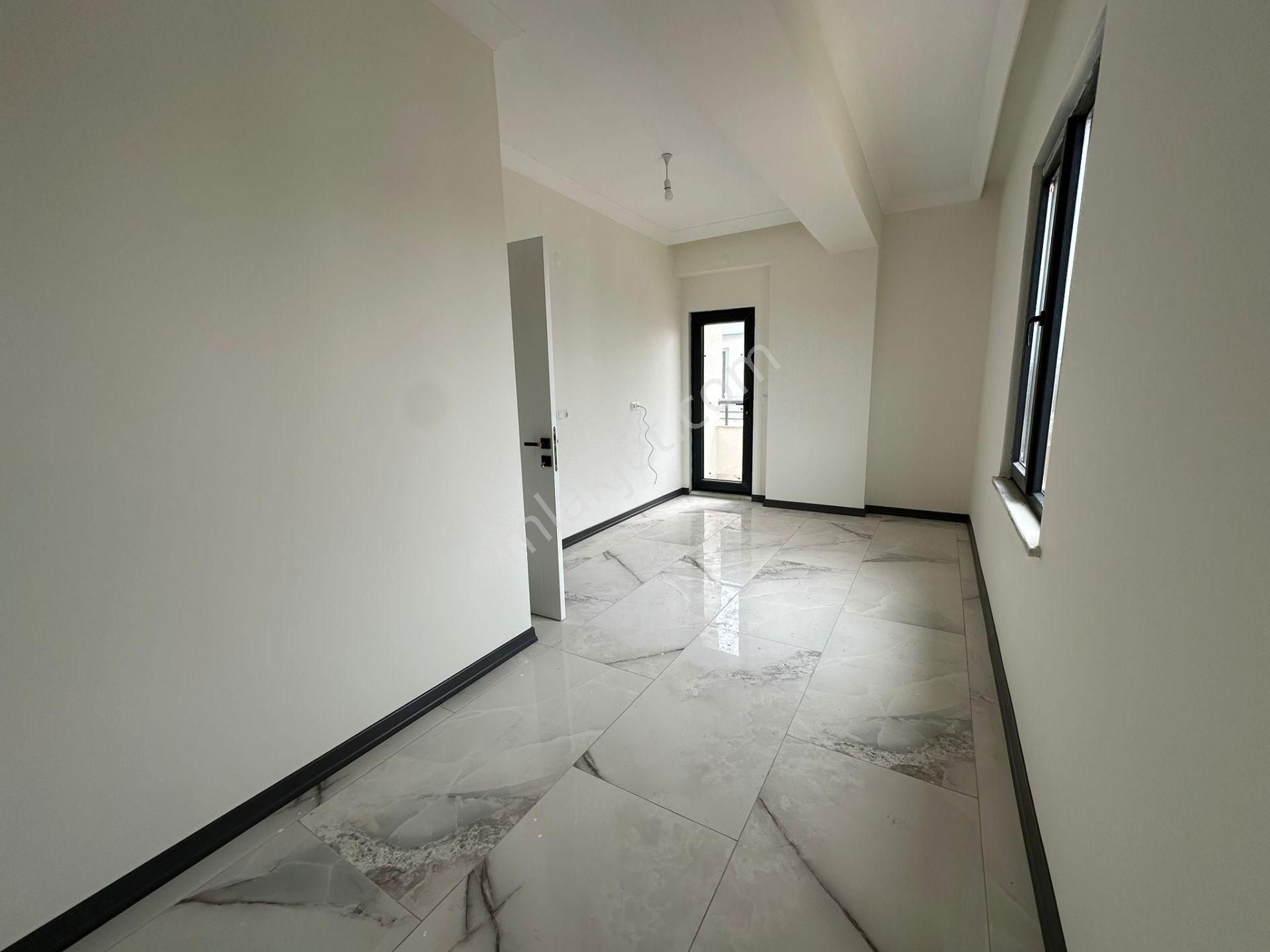 Müstakil Bahçeli Ve Havuzlu Teraslı Lüks Tripleks - Görsel 11