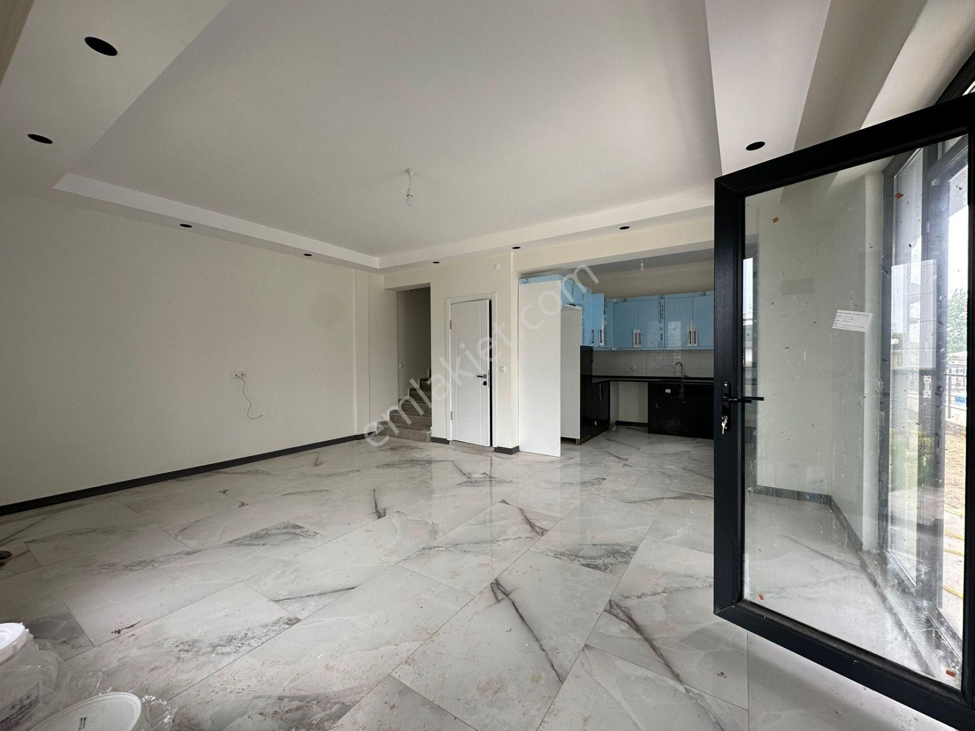 Müstakil Bahçeli Ve Havuzlu Teraslı Lüks Tripleks - Görsel 5