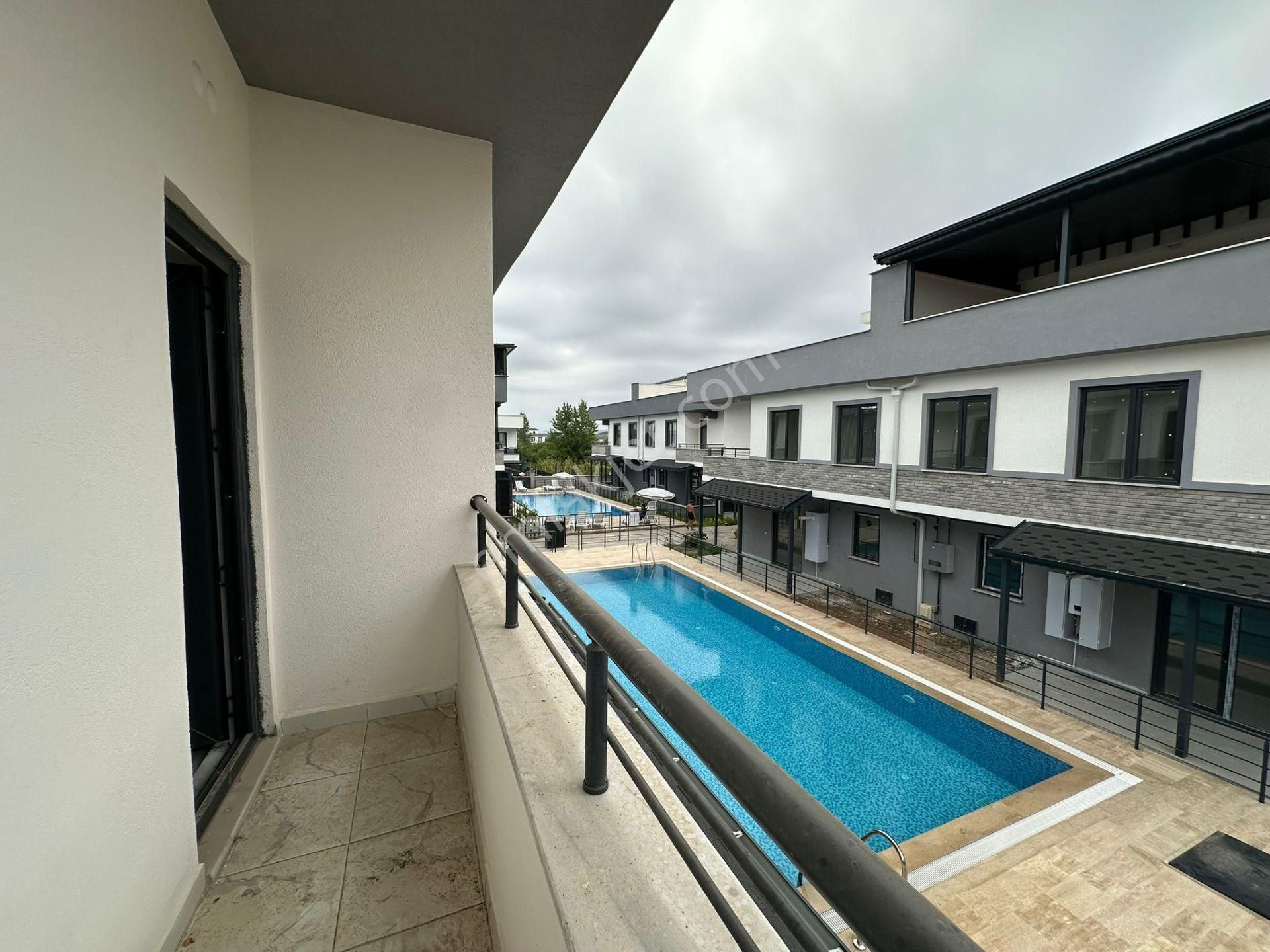 Müstakil Bahçeli Ve Havuzlu Teraslı Lüks Tripleks - Görsel 17