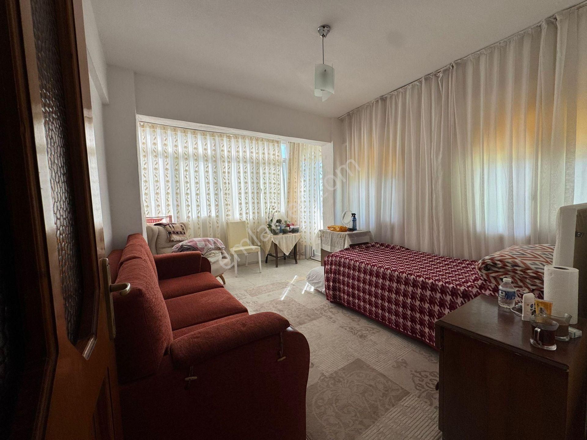 Ayvalık Altınova’da Deniz Manzaralı Müstakil Bahçeli 4+1 Tripleks Villa - Görsel 18