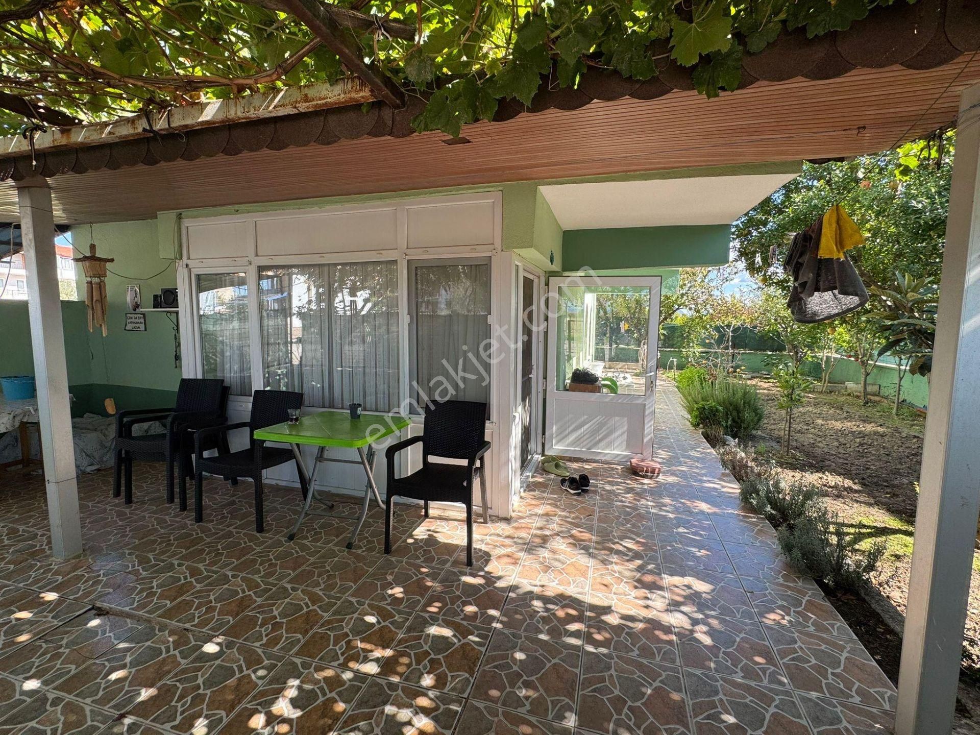 Ayvalık Altınova’da Deniz Manzaralı Müstakil Bahçeli 4+1 Tripleks Villa - Görsel 10