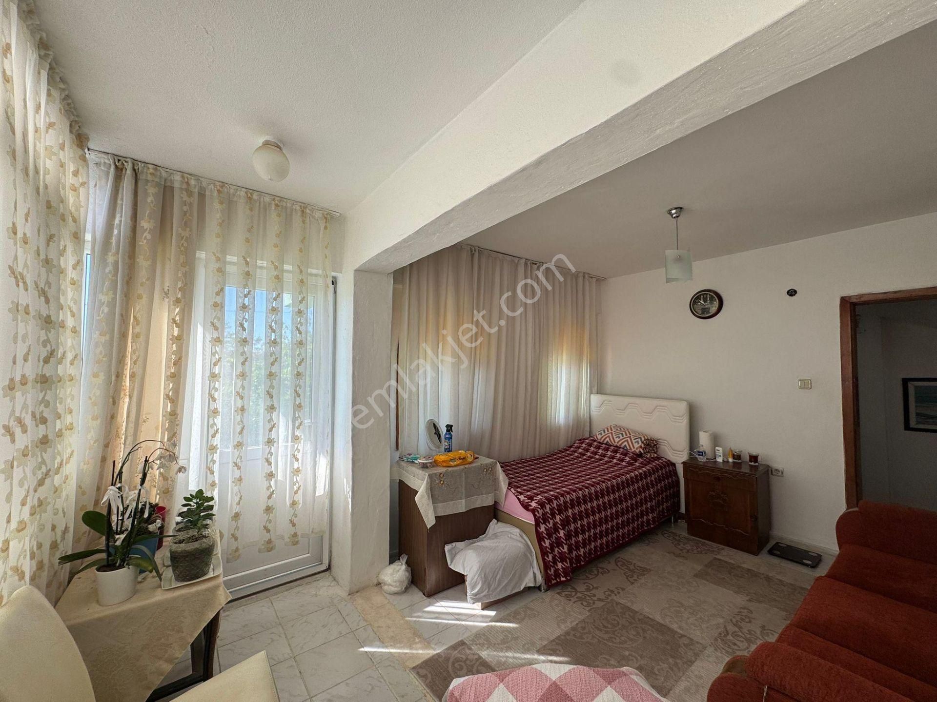 Ayvalık Altınova’da Deniz Manzaralı Müstakil Bahçeli 4+1 Tripleks Villa - Görsel 19