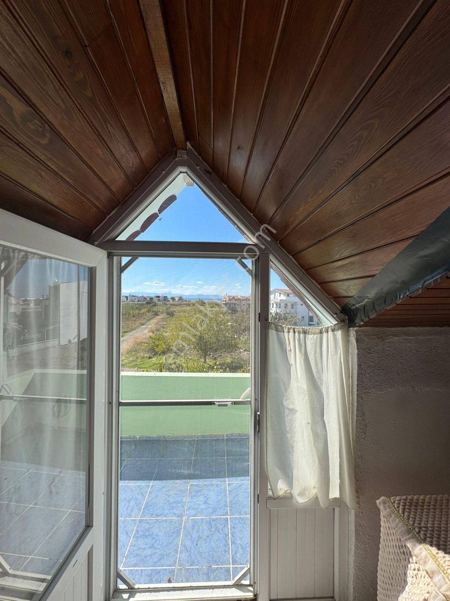 Ayvalık Altınova’da Deniz Manzaralı Müstakil Bahçeli 4+1 Tripleks Villa - Görsel 28