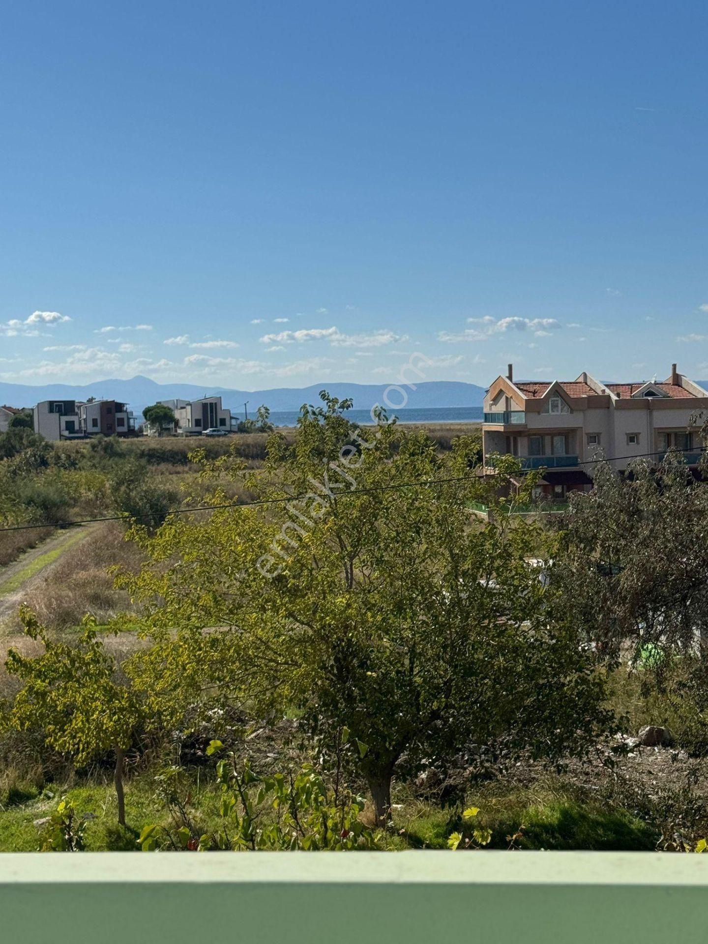 Ayvalık Altınova’da Deniz Manzaralı Müstakil Bahçeli 4+1 Tripleks Villa - Görsel 32