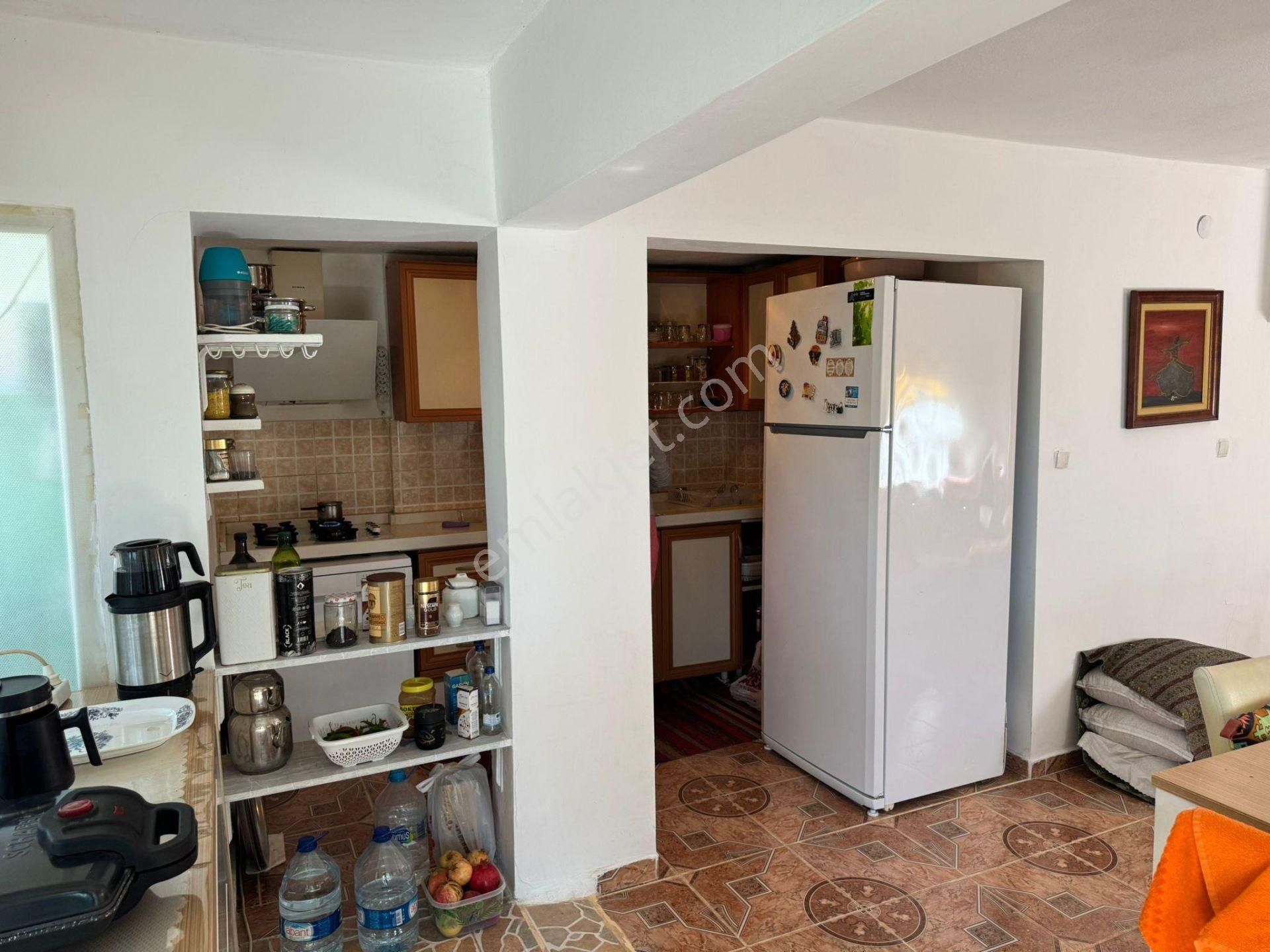 Ayvalık Altınova’da Deniz Manzaralı Müstakil Bahçeli 4+1 Tripleks Villa - Görsel 12