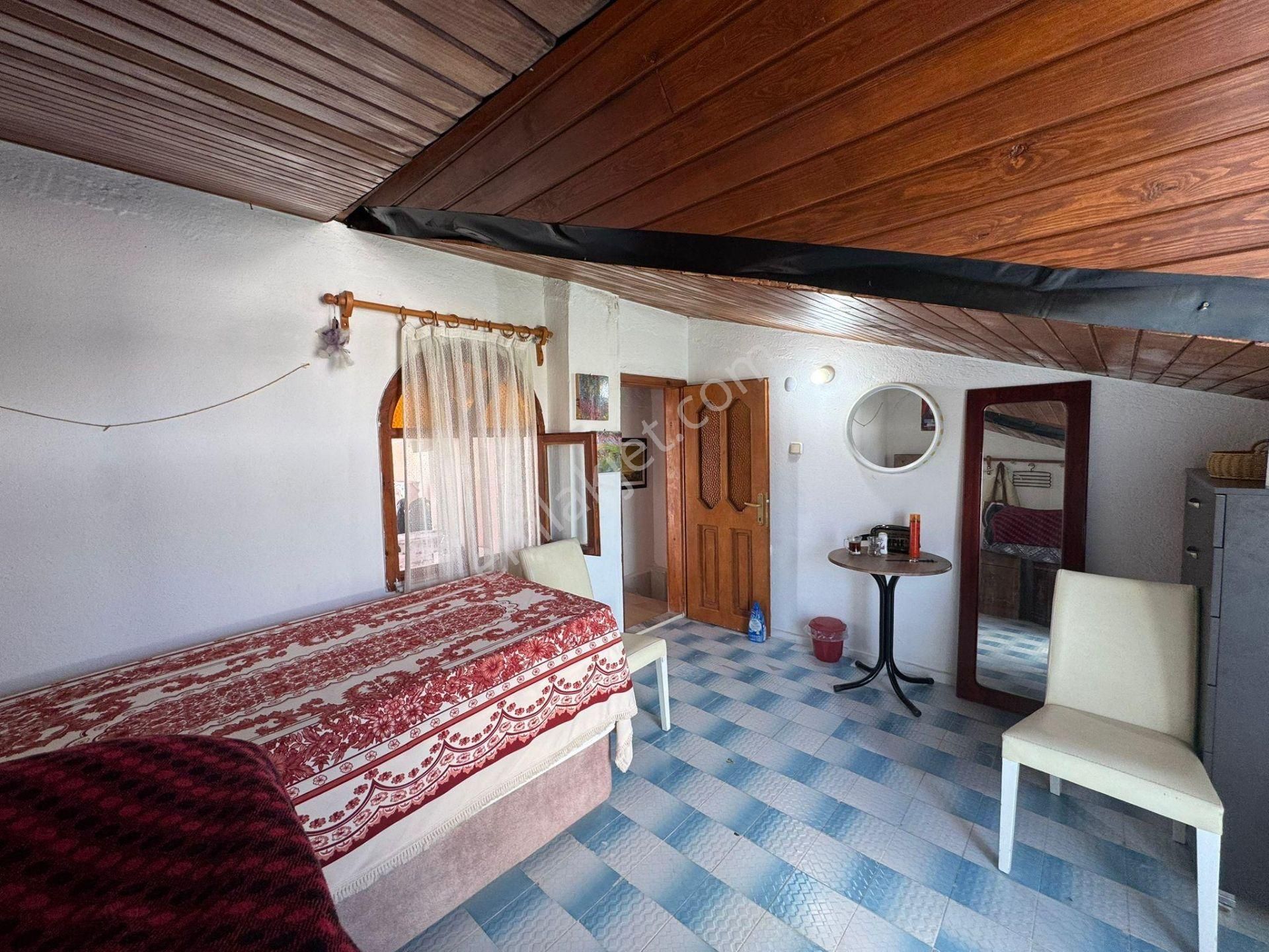 Ayvalık Altınova’da Deniz Manzaralı Müstakil Bahçeli 4+1 Tripleks Villa - Görsel 26