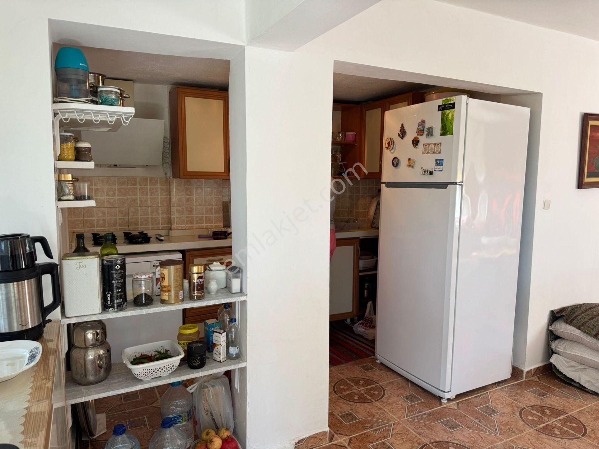 Ayvalık Altınova’da Deniz Manzaralı Müstakil Bahçeli 4+1 Tripleks Villa - Görsel 13