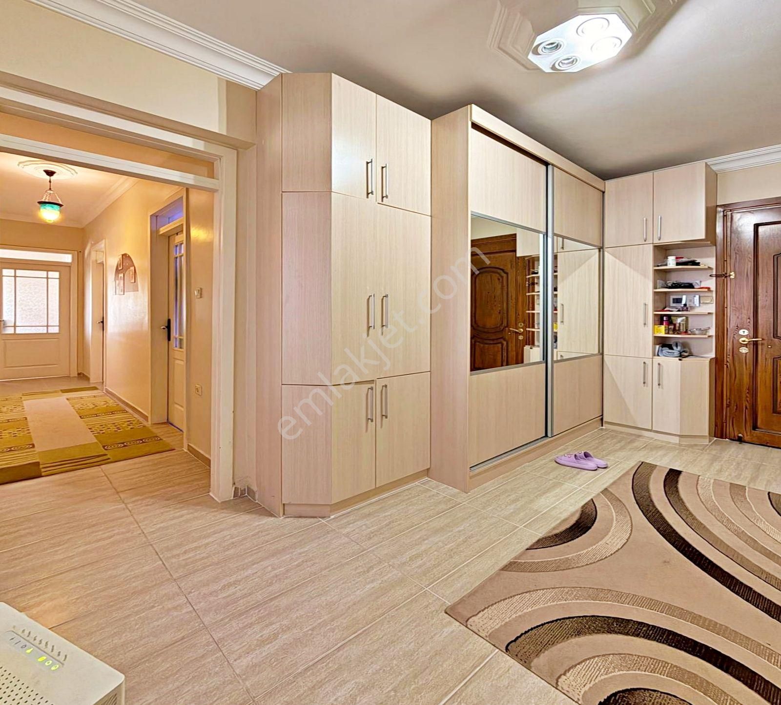 Barış Mah'de Merkezi Konumda Kat Mülkiyetli 3+1 Satılık Daire - Görsel 26