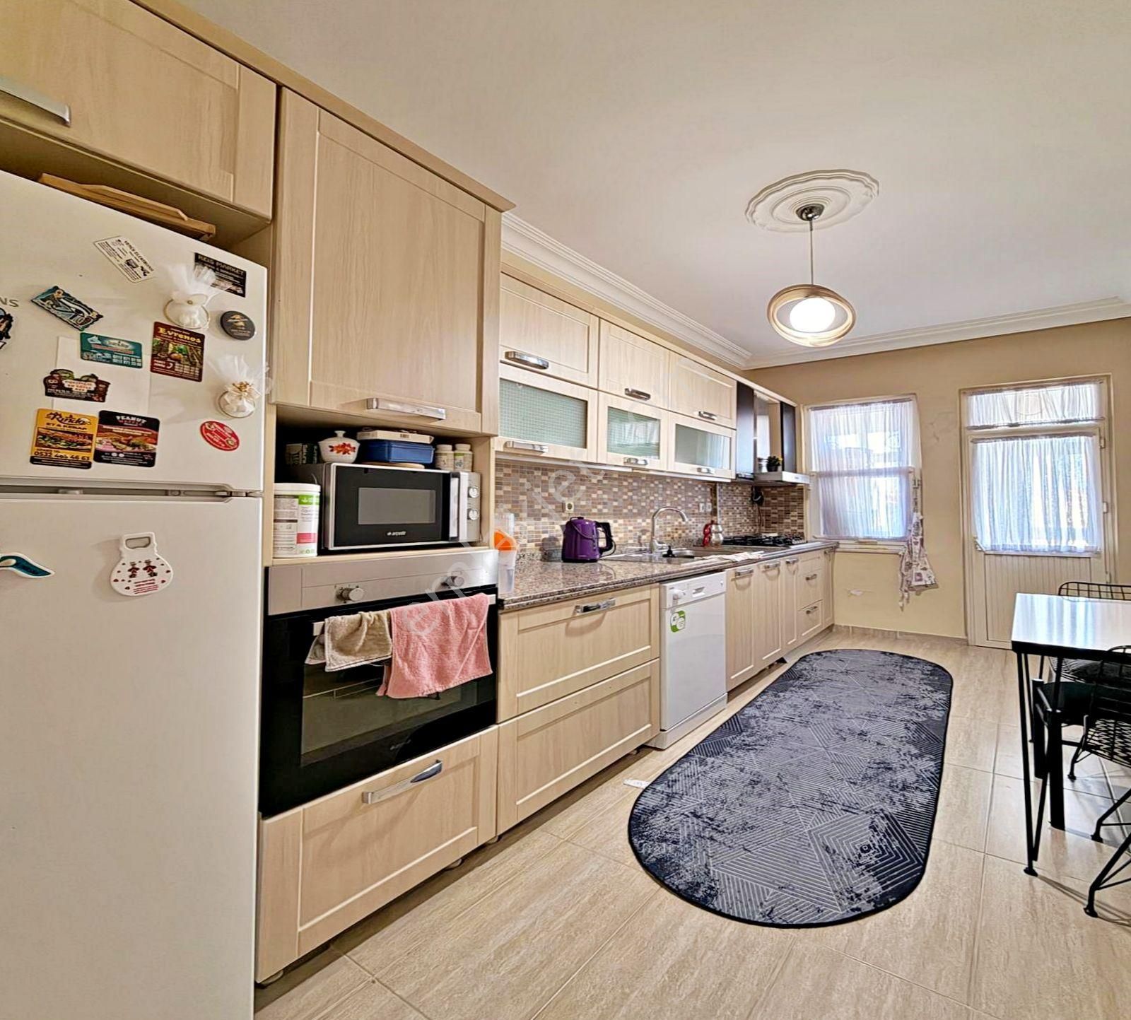 Barış Mah'de Merkezi Konumda Kat Mülkiyetli 3+1 Satılık Daire