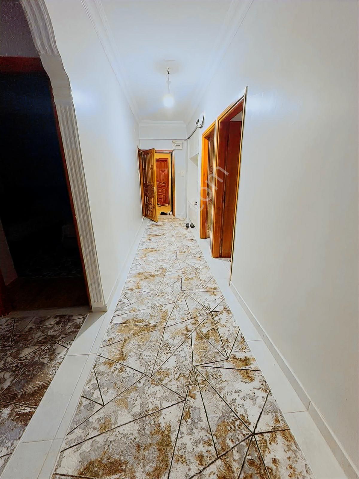 Konuksever Mahallesinde Gerçek 3+1 3. Kat 160 M2 Devasa Geniş - Görsel 20