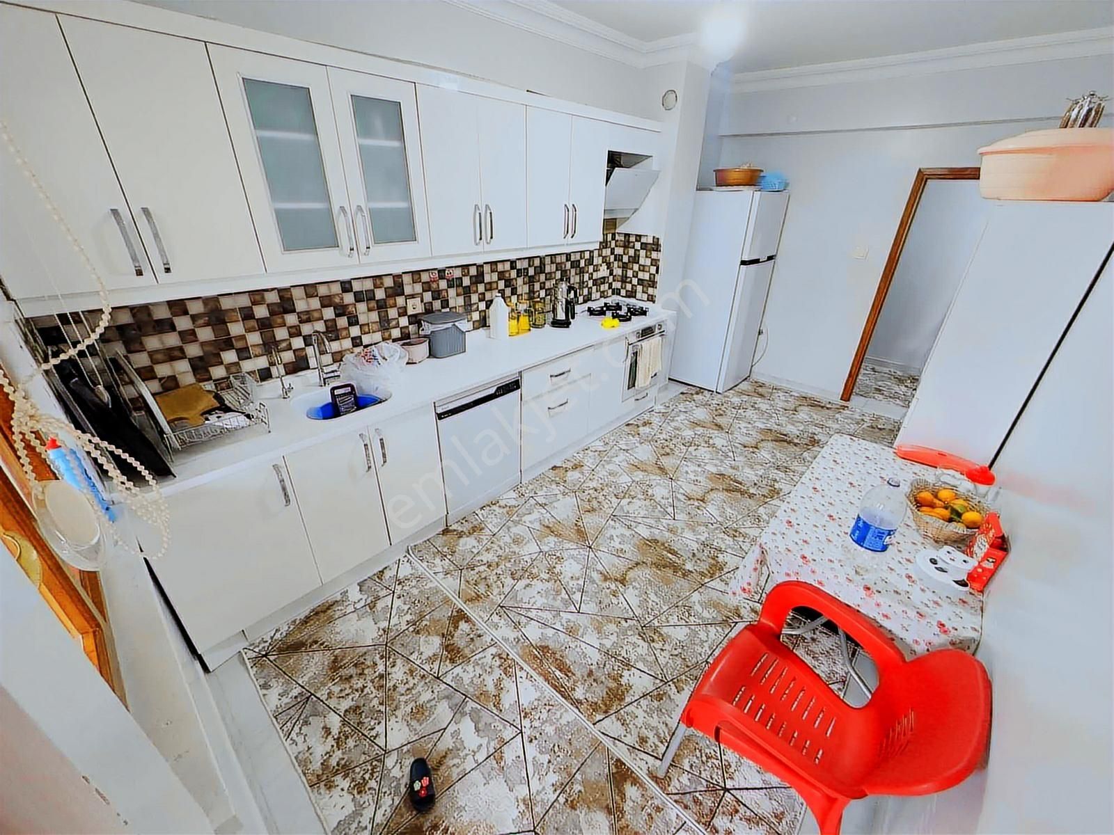 Konuksever Mahallesinde Gerçek 3+1 3. Kat 160 M2 Devasa Geniş - Görsel 8