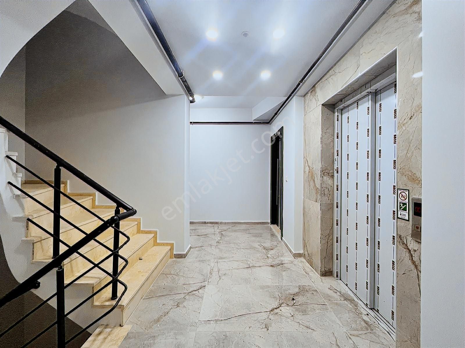 Beylikdüzü Gürpınar Çarşı İçinde Sıfır Lüks 2+1 Satılık Daire - Görsel 11