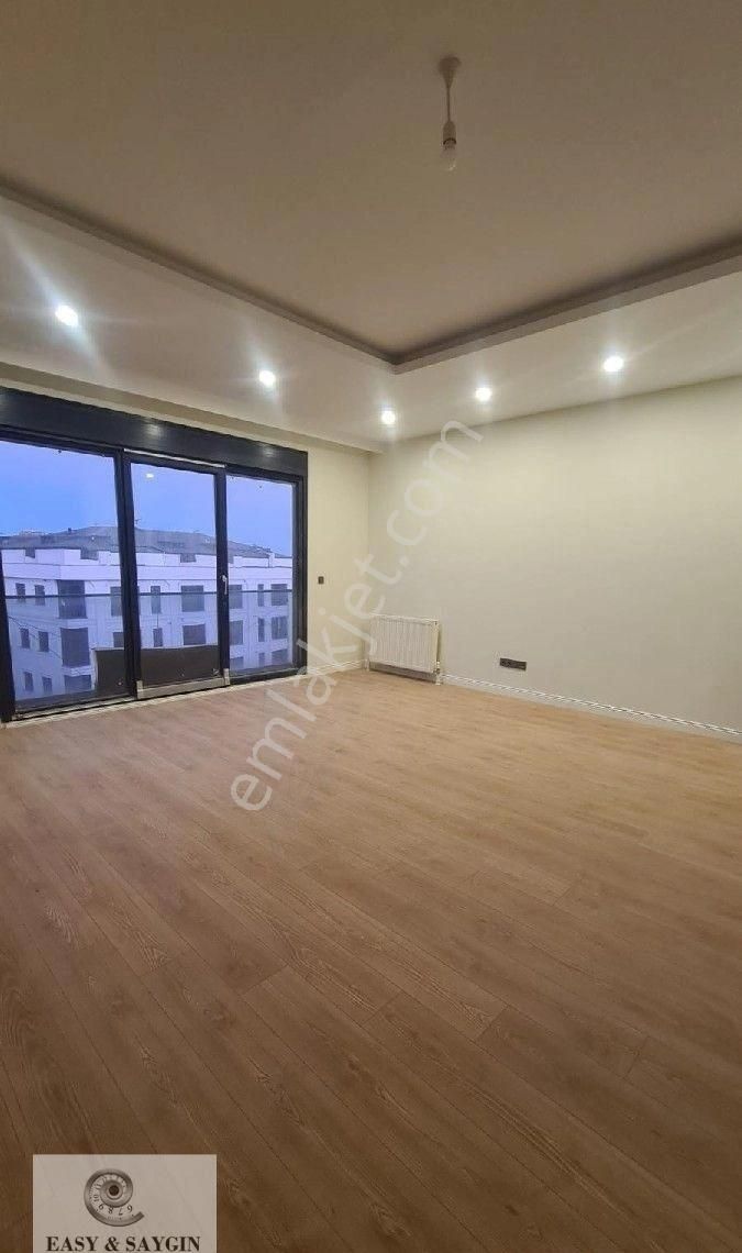 Dikilitaş Cadde Üzeri Satılık Dublex 290 M2 Net Kullanımlı - Görsel 8