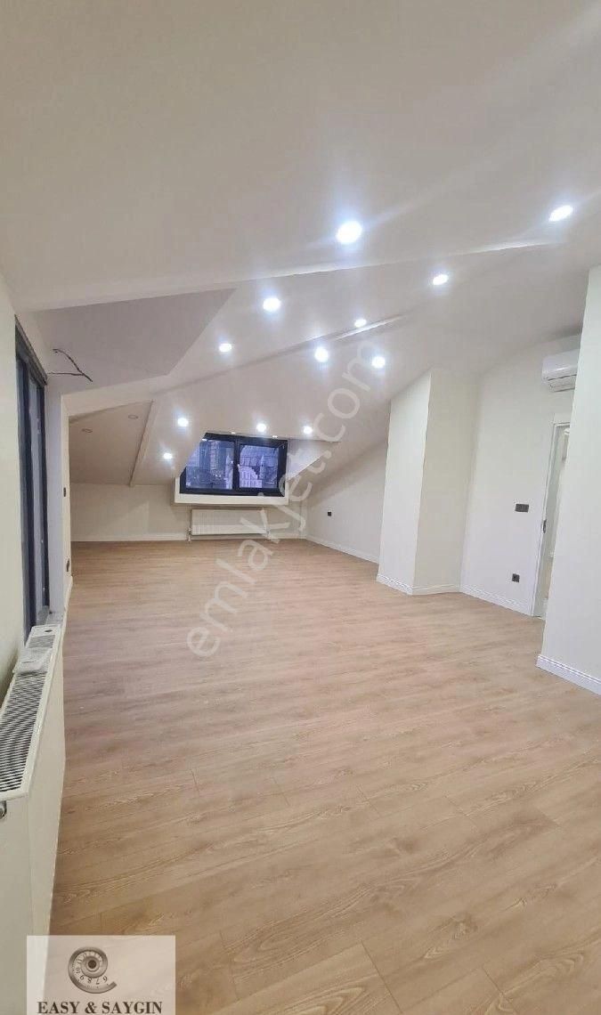 Dikilitaş Cadde Üzeri Satılık Dublex 290 M2 Net Kullanımlı