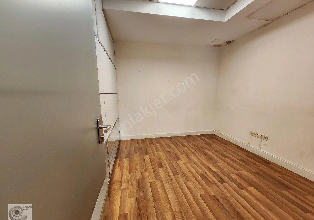 Maslak Noramin Plaza'da Kiralık 310m2 Dekorasyonlu Ofis - Görsel 9
