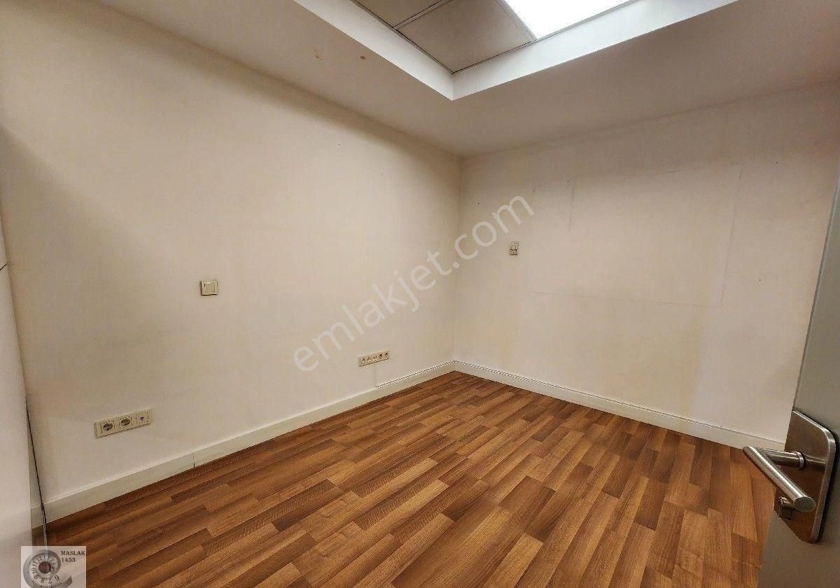 Maslak Noramin Plaza'da Kiralık 310m2 Dekorasyonlu Ofis - Görsel 20