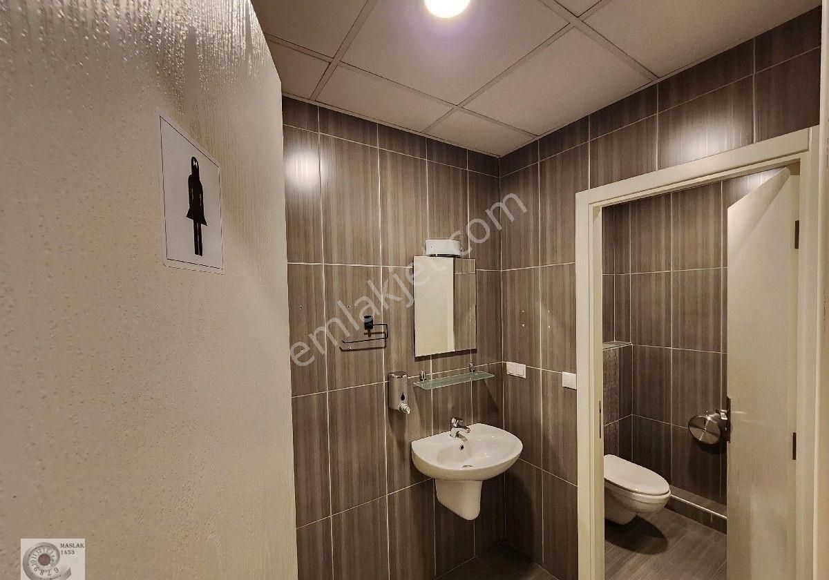 Maslak Noramin Plaza'da Kiralık 310m2 Dekorasyonlu Ofis - Görsel 4