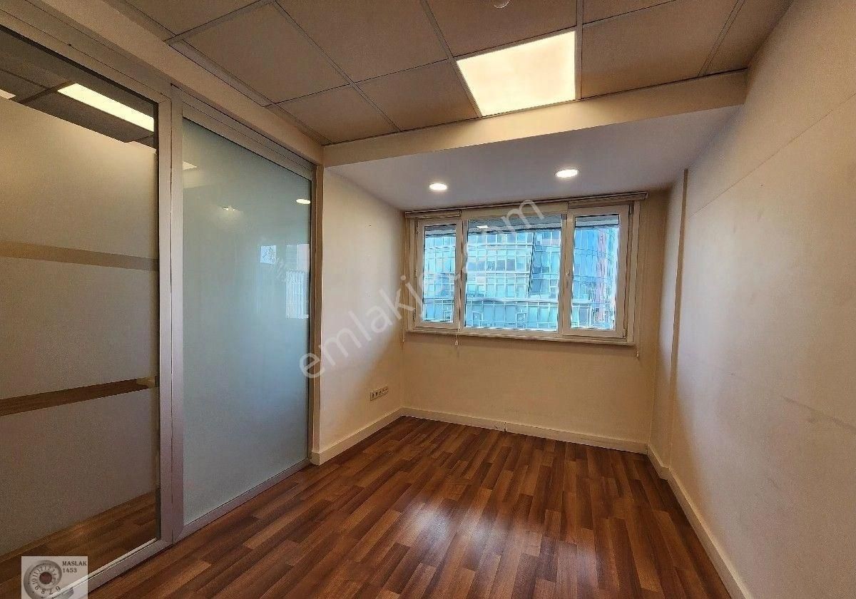 Maslak Noramin Plaza'da Kiralık 310m2 Dekorasyonlu Ofis - Görsel 2