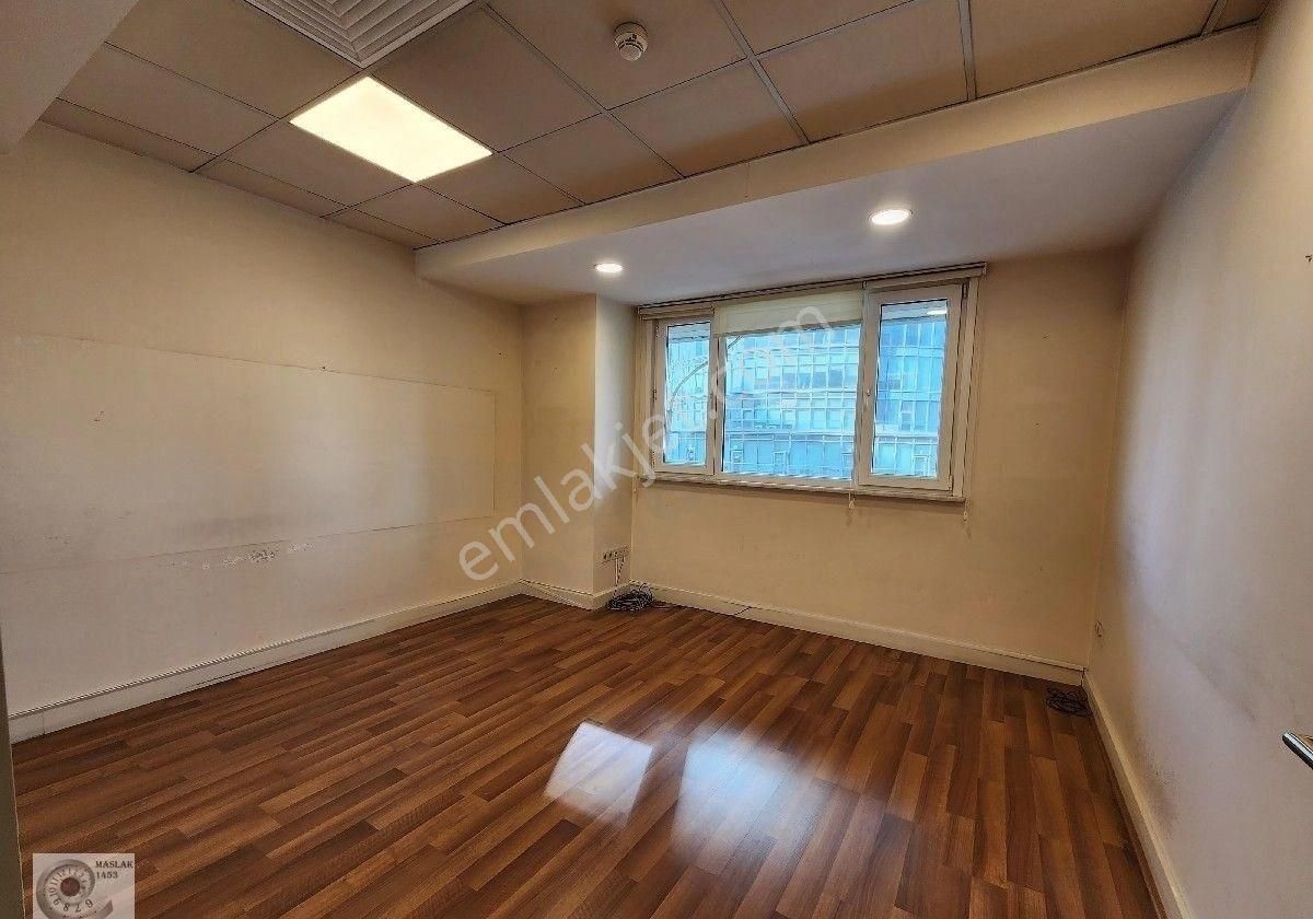 Maslak Noramin Plaza'da Kiralık 310m2 Dekorasyonlu Ofis - Görsel 23
