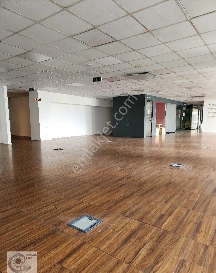 Maslak Plazalarda 1290 M2 Kiralık Dekorasyonlu Ofis |noramin |spine |giz | |orjin |levent | Etiler