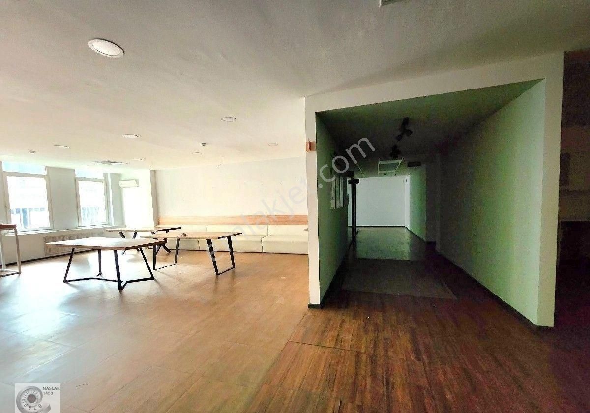 Maslak Plazalarda 1290 M2 Kiralık Dekorasyonlu Ofis |noramin |spine |giz | |orjin |levent | Etiler - Görsel 17