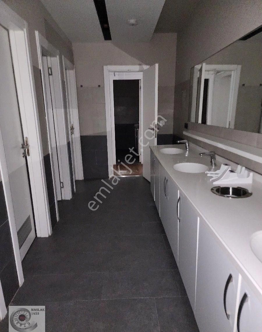 Maslak Plazalarda 1290 M2 Kiralık Dekorasyonlu Ofis |noramin |spine |giz | |orjin |levent | Etiler - Görsel 23