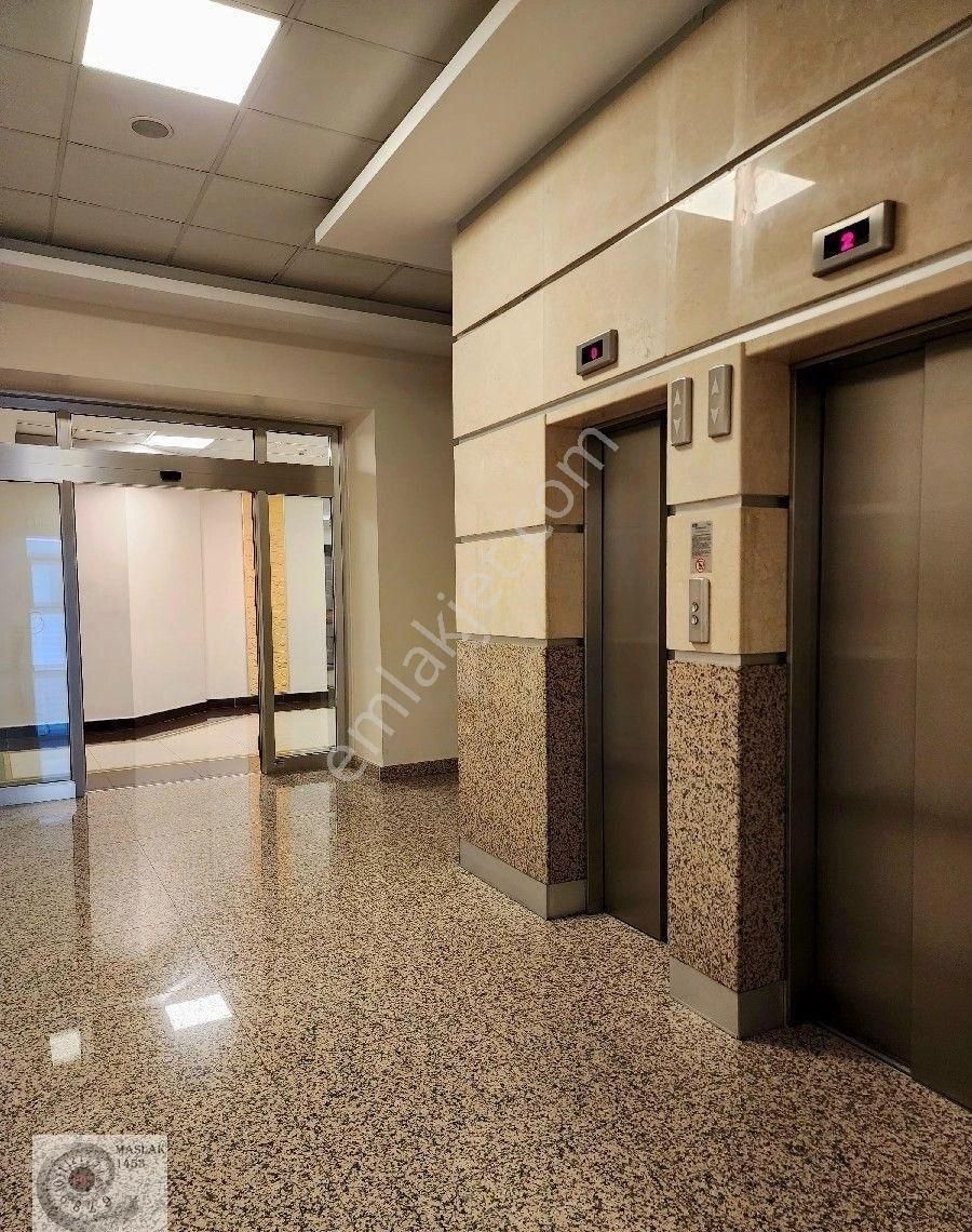 Maslak Plazalarda 1290 M2 Kiralık Dekorasyonlu Ofis |noramin |spine |giz | |orjin |levent | Etiler - Görsel 21