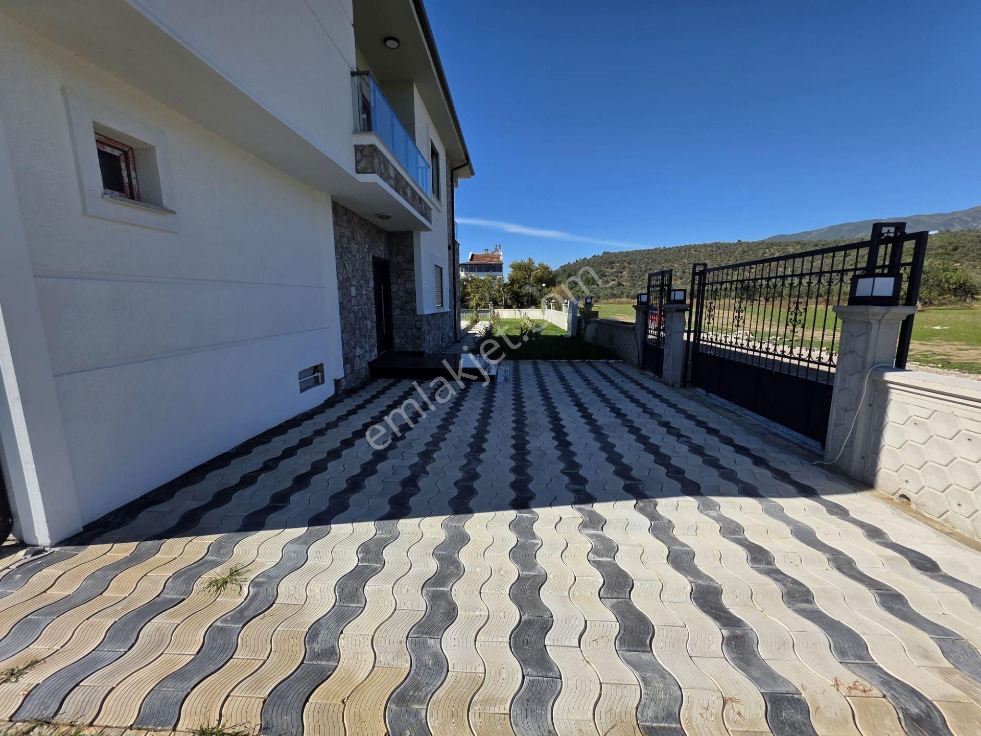 Irmaksudan Akçayda Doğa Manzaralı 600m2 Arsa İçinde Havuzlu 3+1 Lüks Villalar - Görsel 4