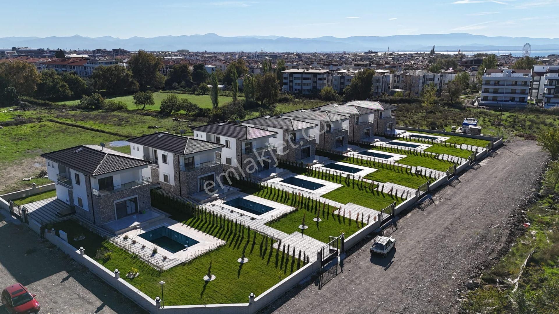 Irmaksudan Akçayda Doğa Manzaralı 600m2 Arsa İçinde Havuzlu 3+1 Lüks Villalar - Görsel 16