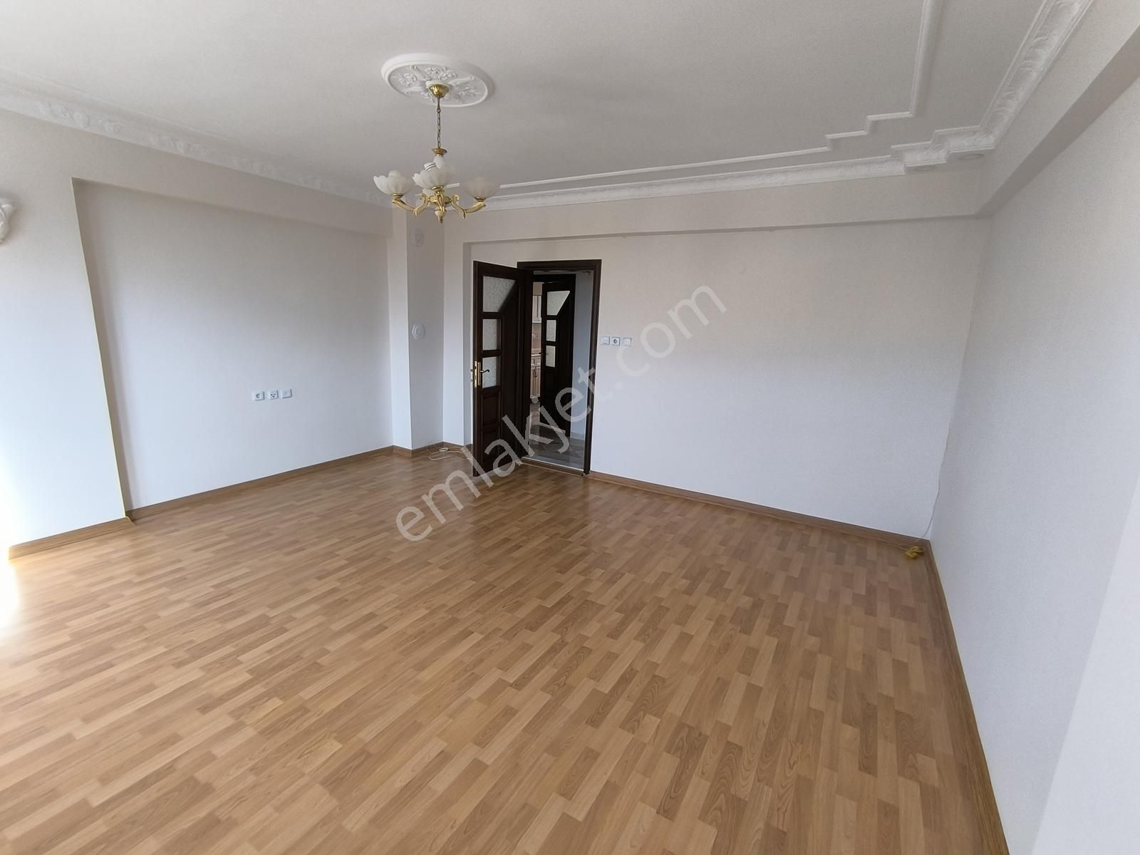 Kariyer'den Yeni Hicret Sitesi Manzaralı 3+1 138m² Kiralık Daire - Görsel 2