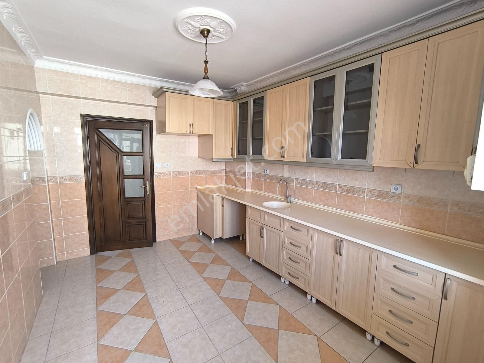 Kariyer'den Yeni Hicret Sitesi Manzaralı 3+1 138m² Kiralık Daire - Görsel 4