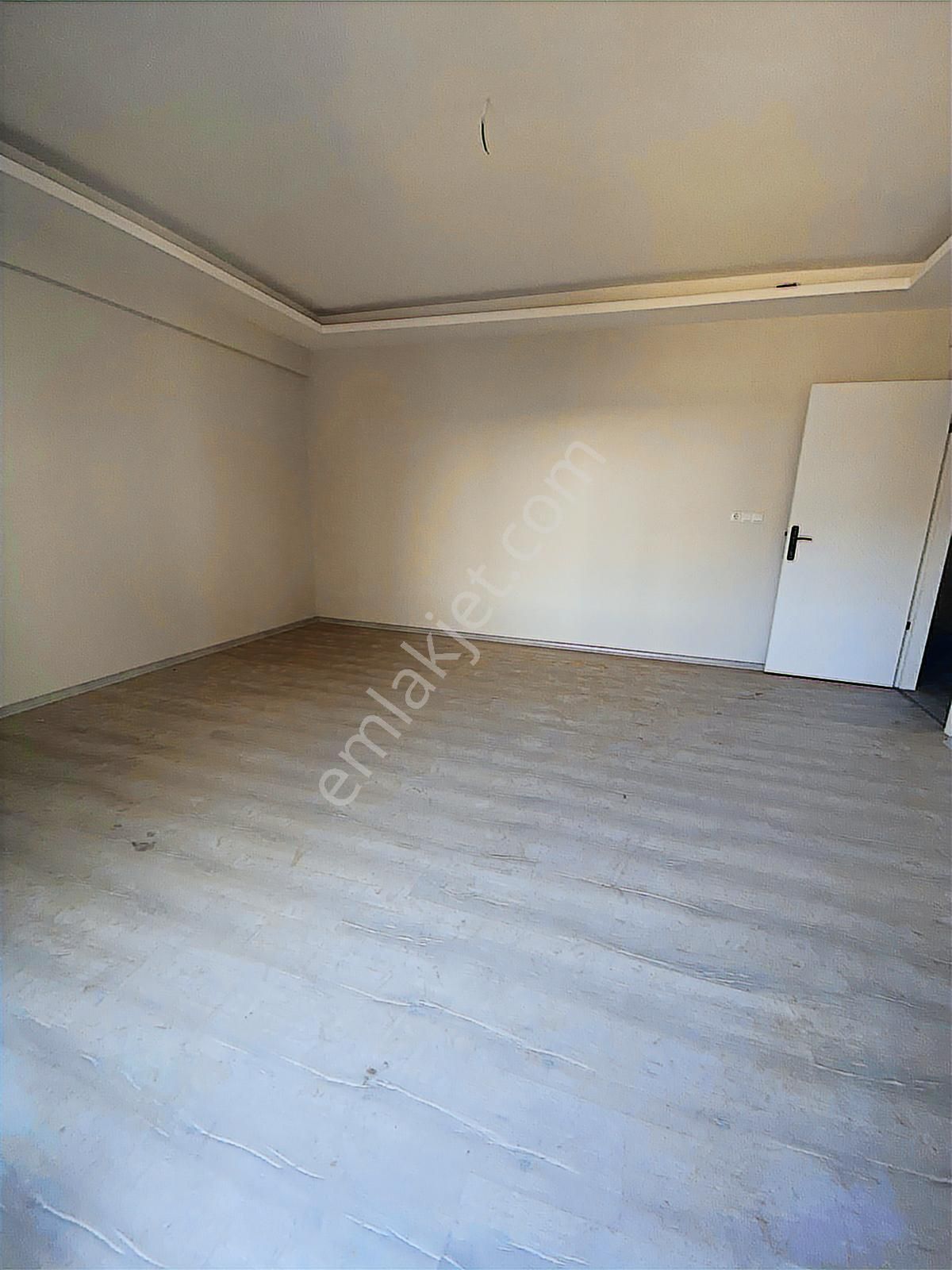 Atatürk Mah. Migros Yan Sokağında Kapalı Otoparklı 3+1 120 M² - Görsel 3