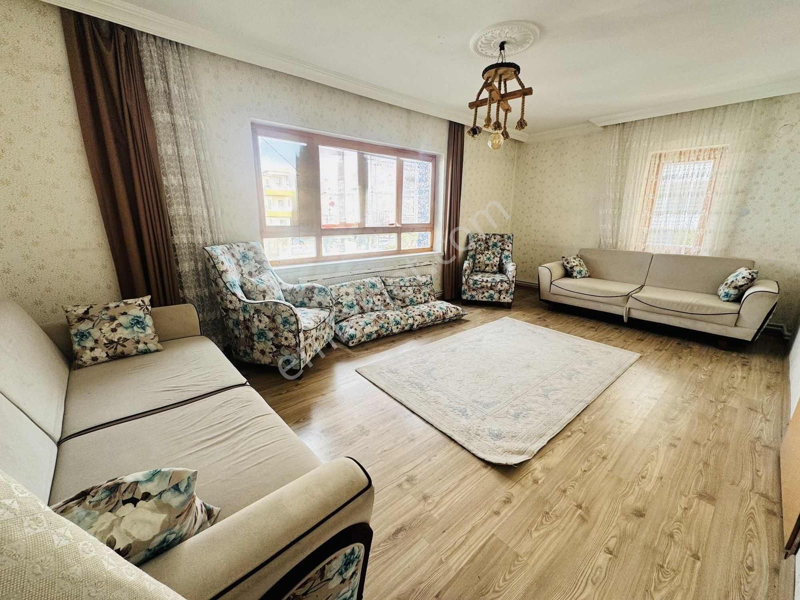 Şentürk Gayrimenkul'den**cadde Üzeri**3.kat// 3+1 - Görsel 15