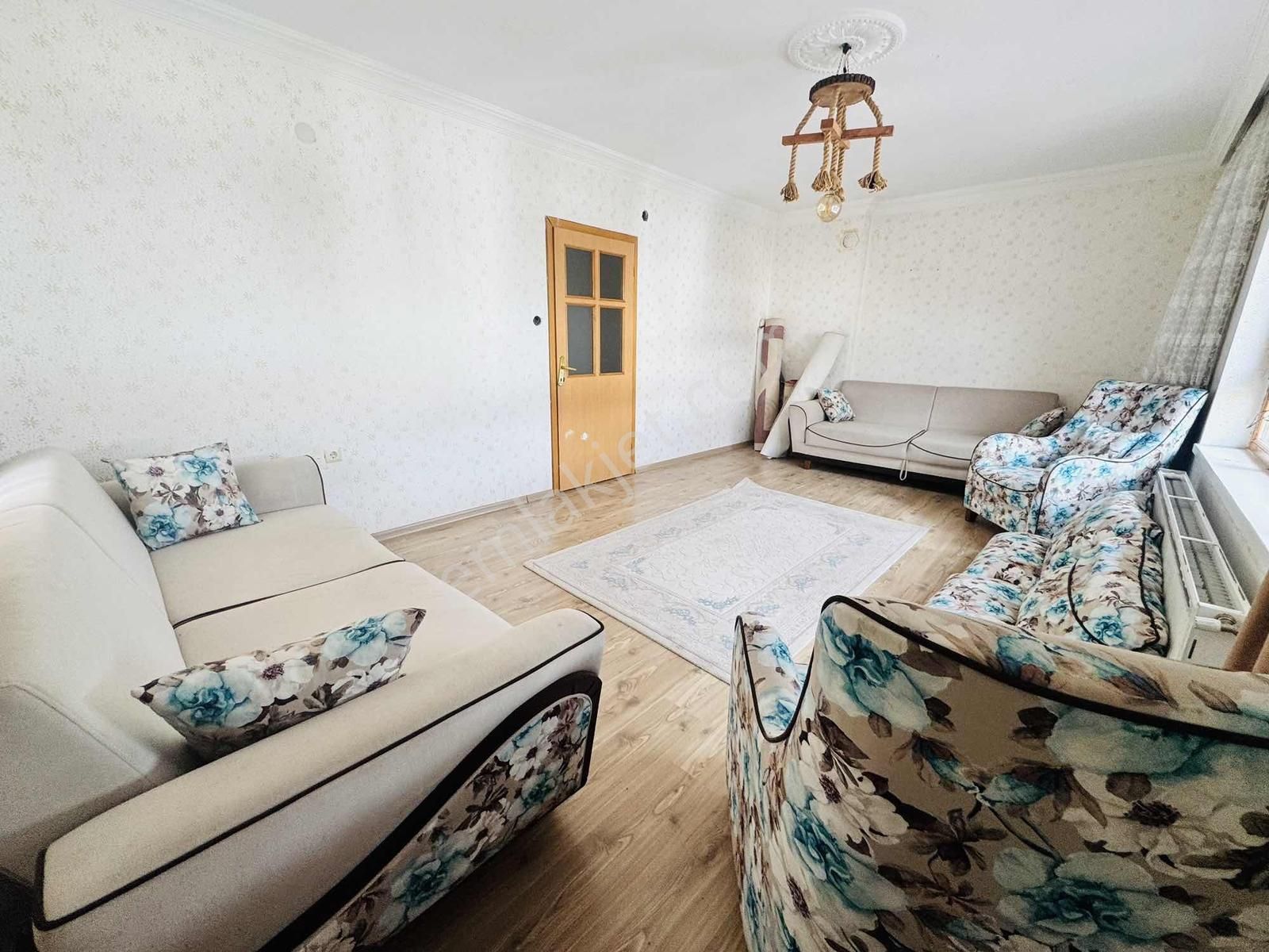 Şentürk Gayrimenkul'den**cadde Üzeri**3.kat// 3+1 - Görsel 22