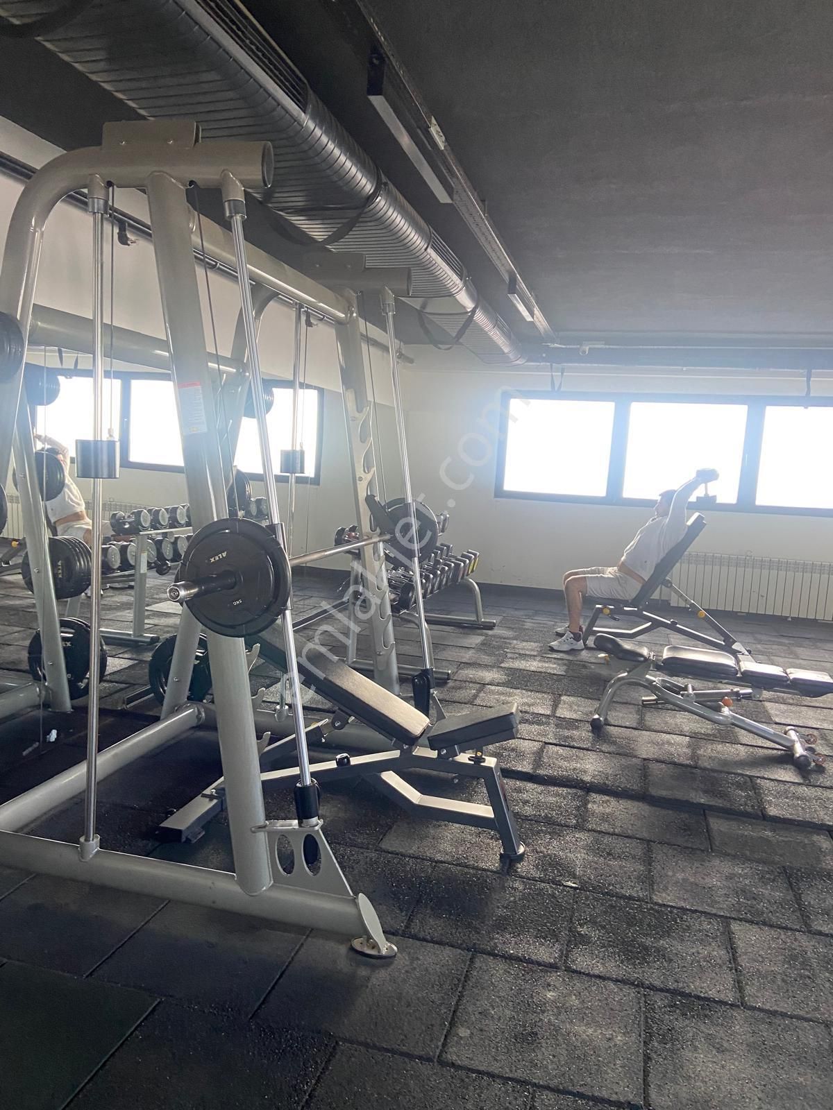 Avcılar E-5 Yanı-deniz Manzaralı-full Eşyalı-otoparklı-sauna &havuzlu - Görsel 30