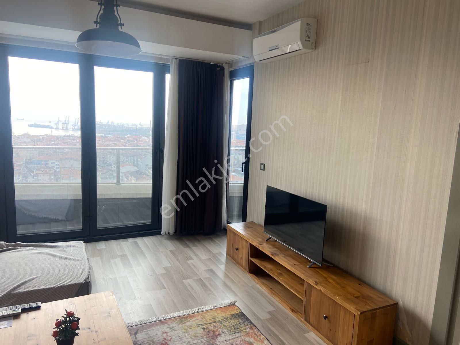 Avcılar E-5 Yanı-deniz Manzaralı-full Eşyalı-otoparklı-sauna &havuzlu - Görsel 8