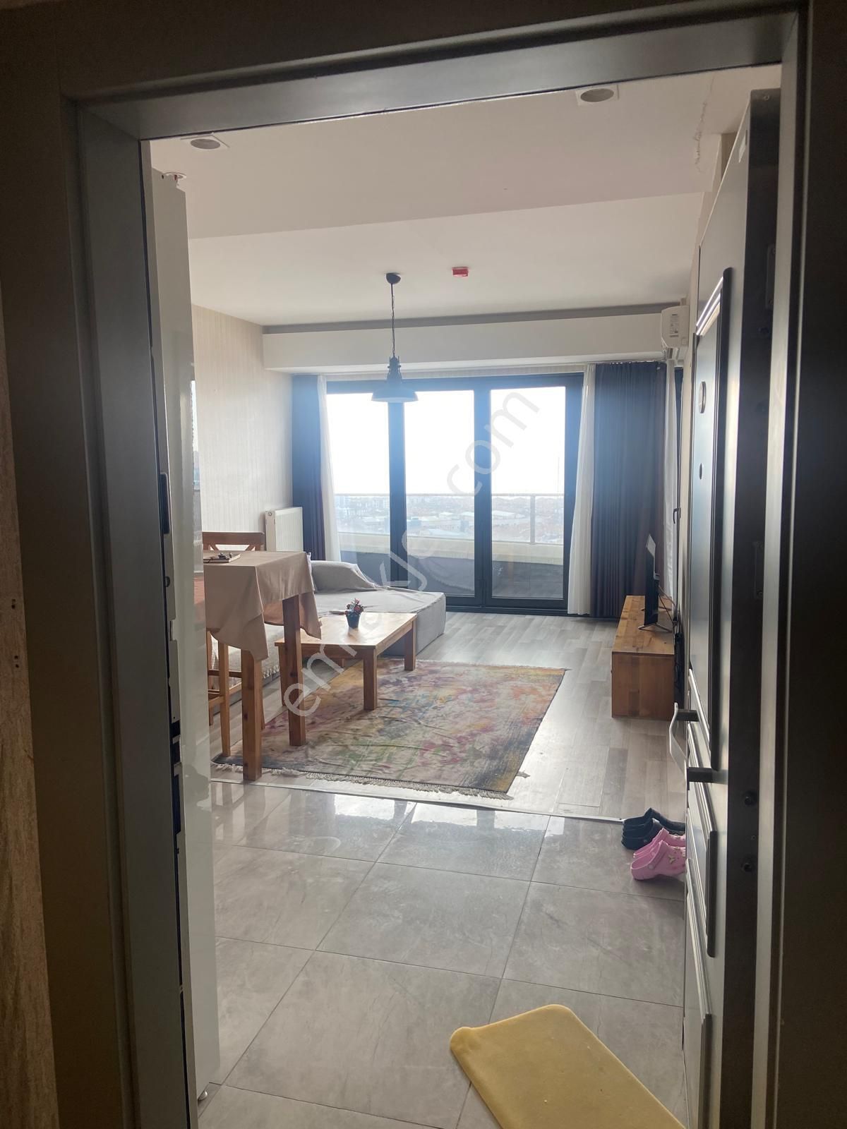 Avcılar E-5 Yanı-deniz Manzaralı-full Eşyalı-otoparklı-sauna &havuzlu - Görsel 5